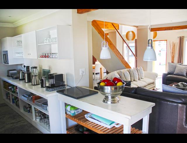 4 BEDROOM HOUSE FOR SALE IN KLEINMOND CENTRAL